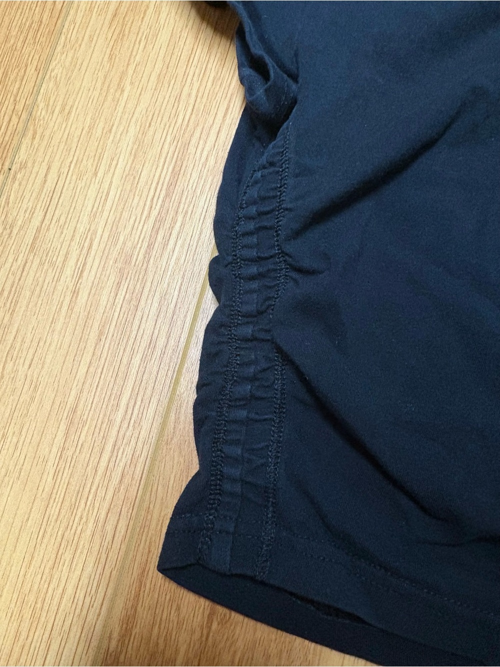 TNA Black Ruched Short Sleeve Crop Top - Picture 3 of 4